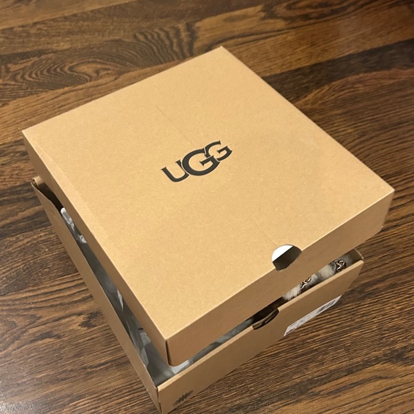 UGG ULTRA MINI ALPINE BOOTS (BRAND NEW) - Picture 11 of 11